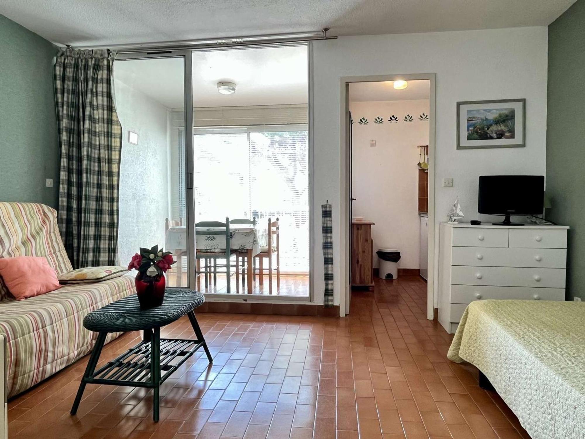 Studio A Argeles-Sur-Mer, 400M De La Plage Et Proche Commerces, Loggia, Animaux Bienvenus, Menage Inclus - Fr-1-225-548 Exterior foto